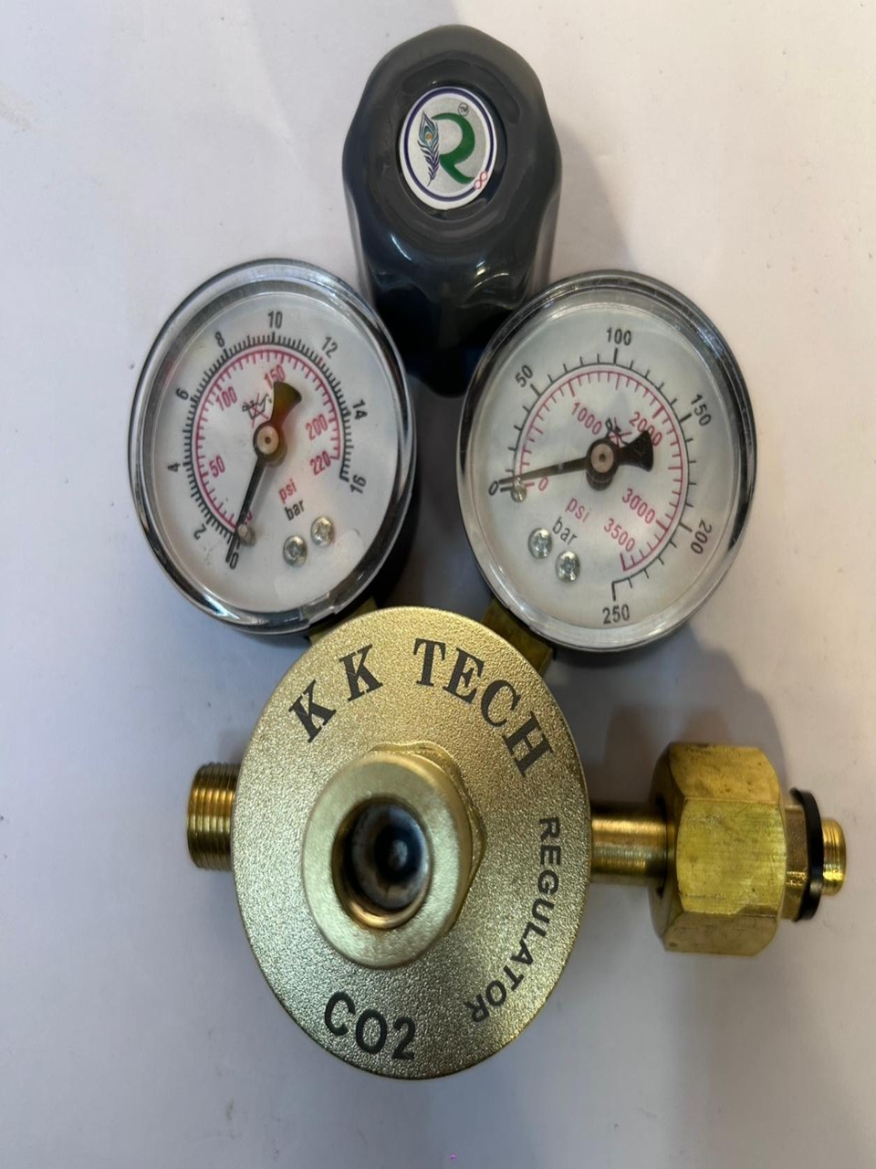 Single Stage Double Gauge Regulators - CO2