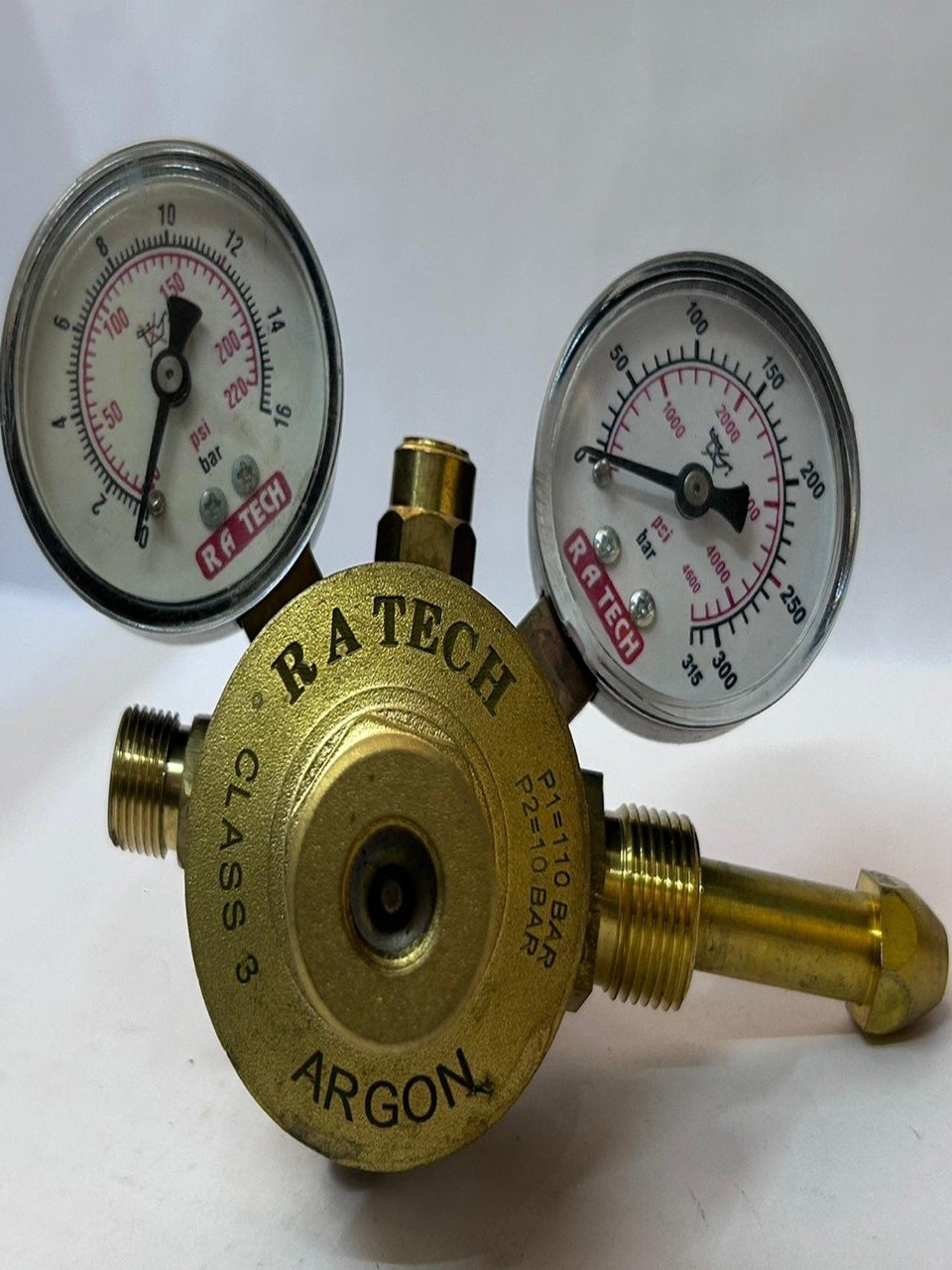 Double Stage Double Gauge Regulators