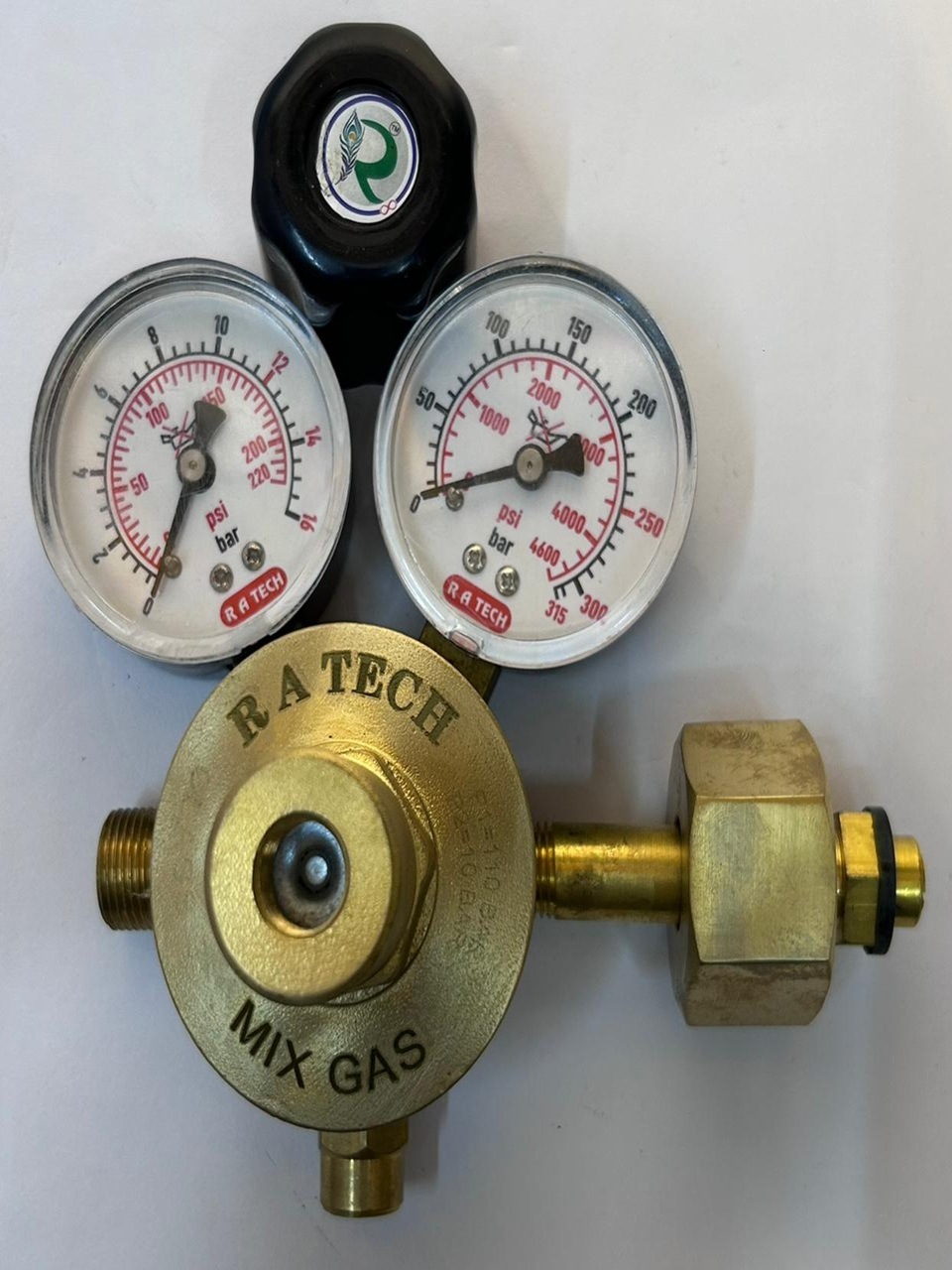 Single Stage Double Gauge Regulators  - Mixed Gas
